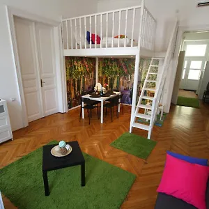 https://martina-apartment.inbudapesthotels.com